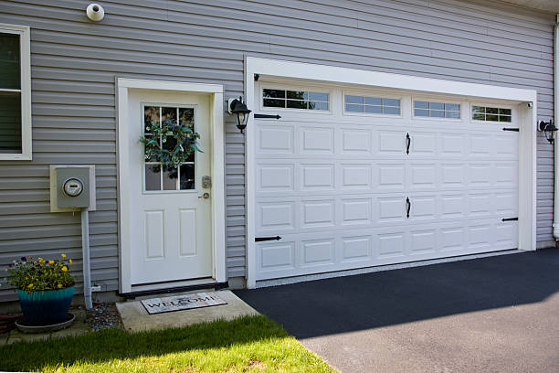 24/7 Emergency Garage Door Panel Replacement experts in Egypt, PA